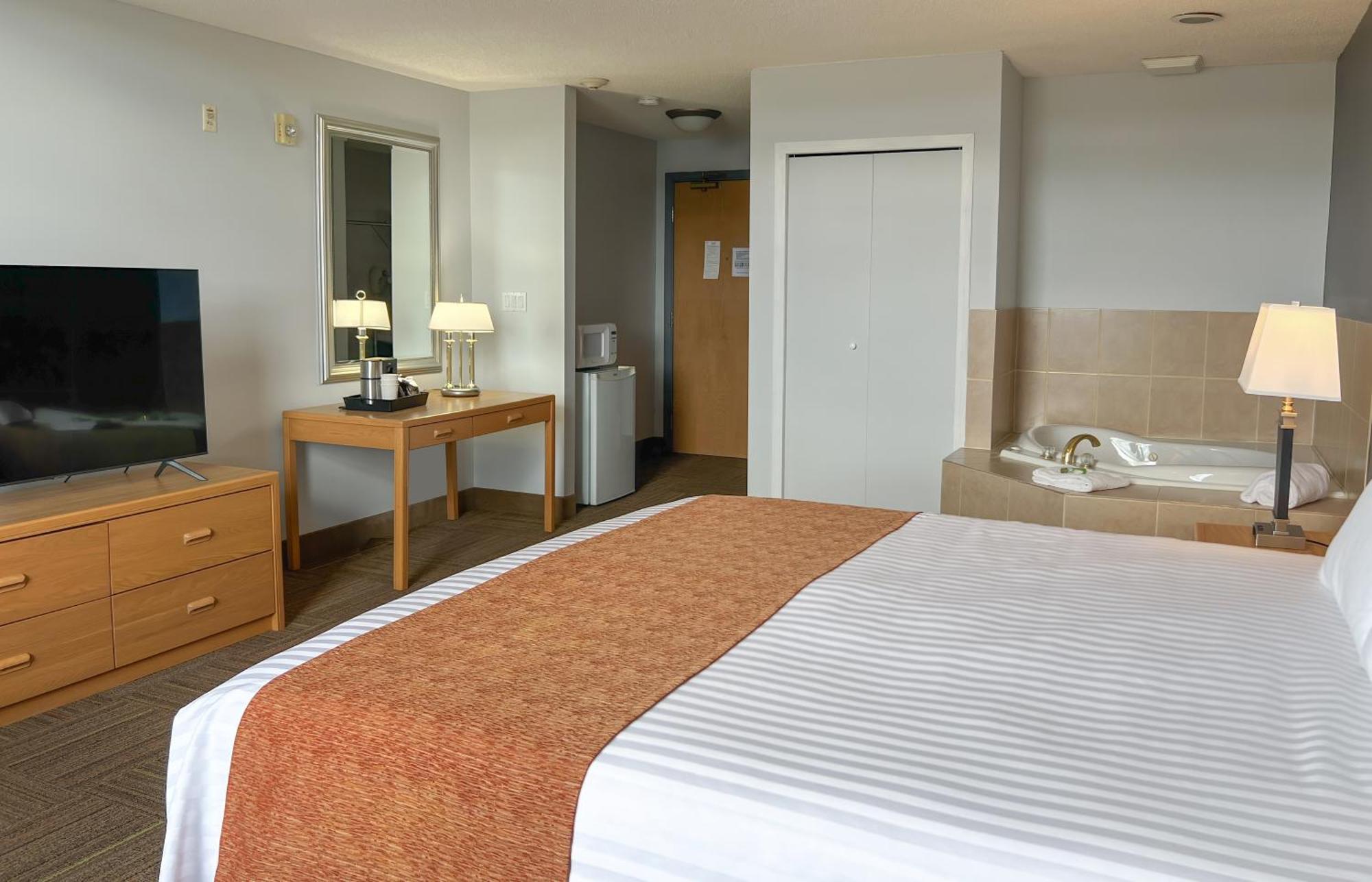 Coast Hinton Hotel Экстерьер фото