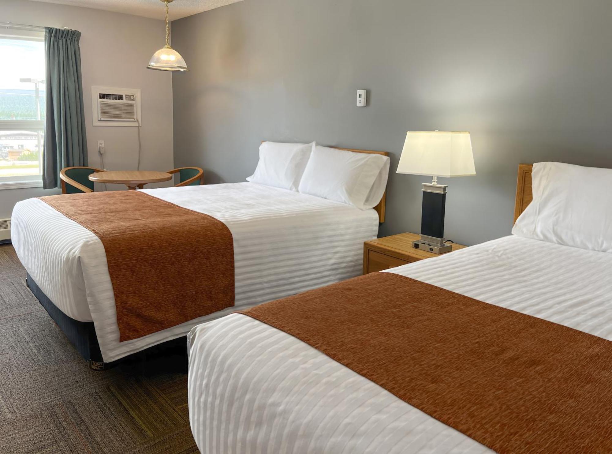 Coast Hinton Hotel Экстерьер фото