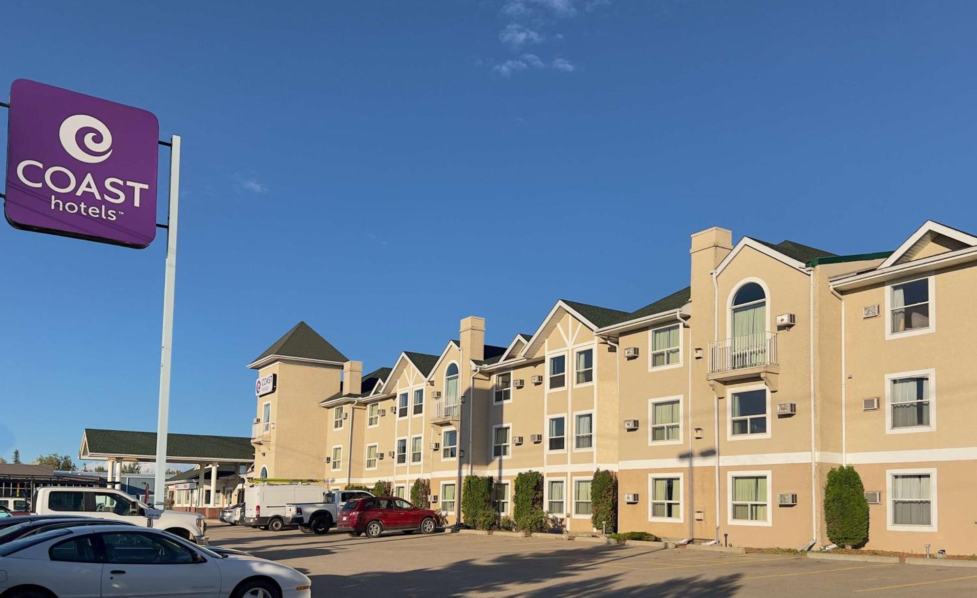 Coast Hinton Hotel Экстерьер фото